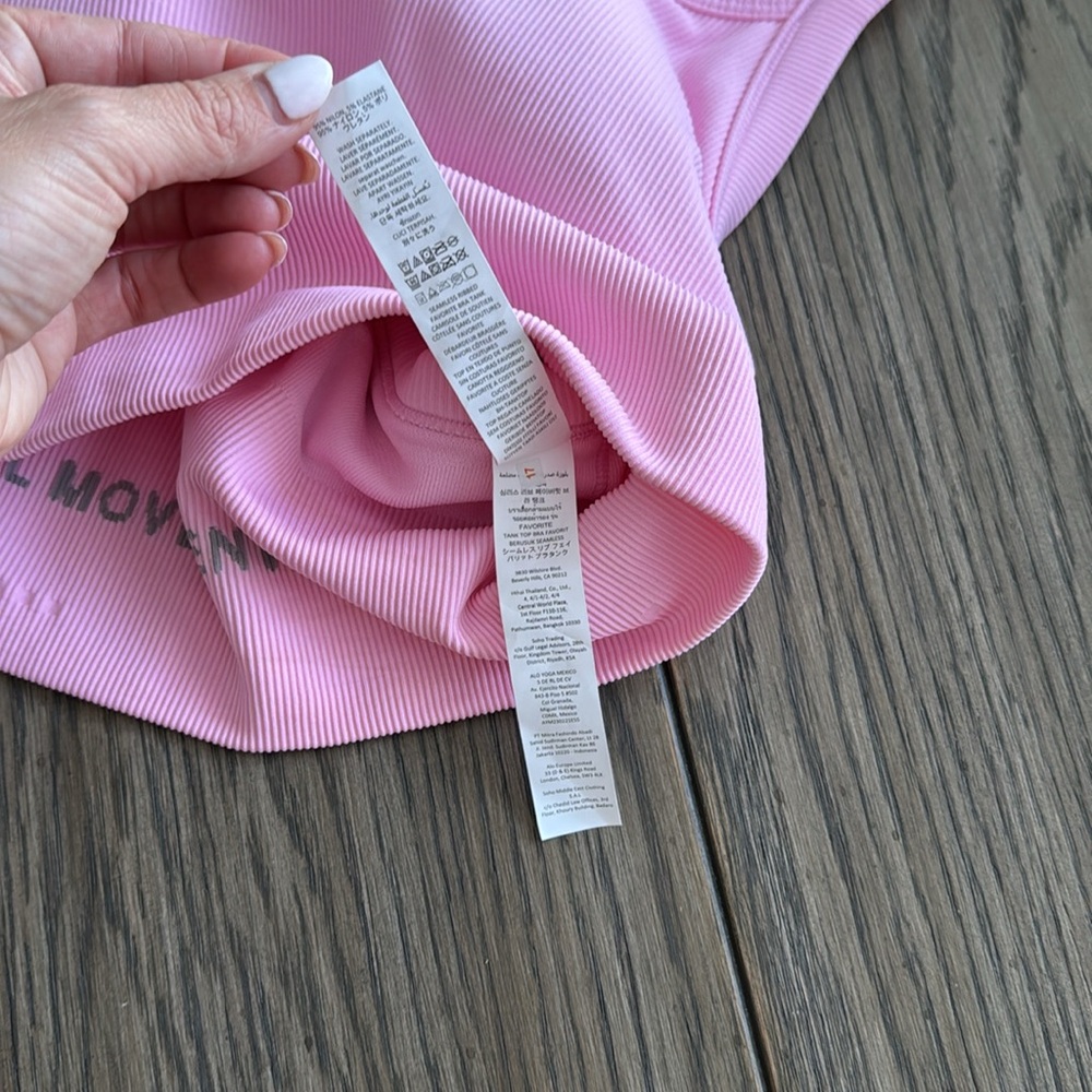 ALO Yoga Bubblegum Pink Ribbed Crop Tank - Picture 7 of 11